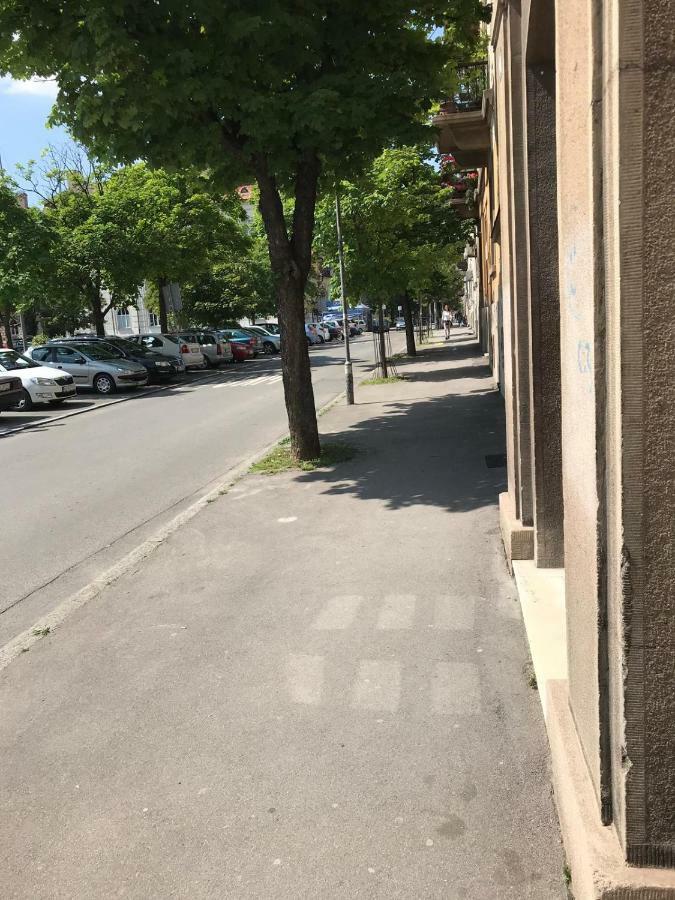 Apartment Hana Lux Belgrade Luaran gambar